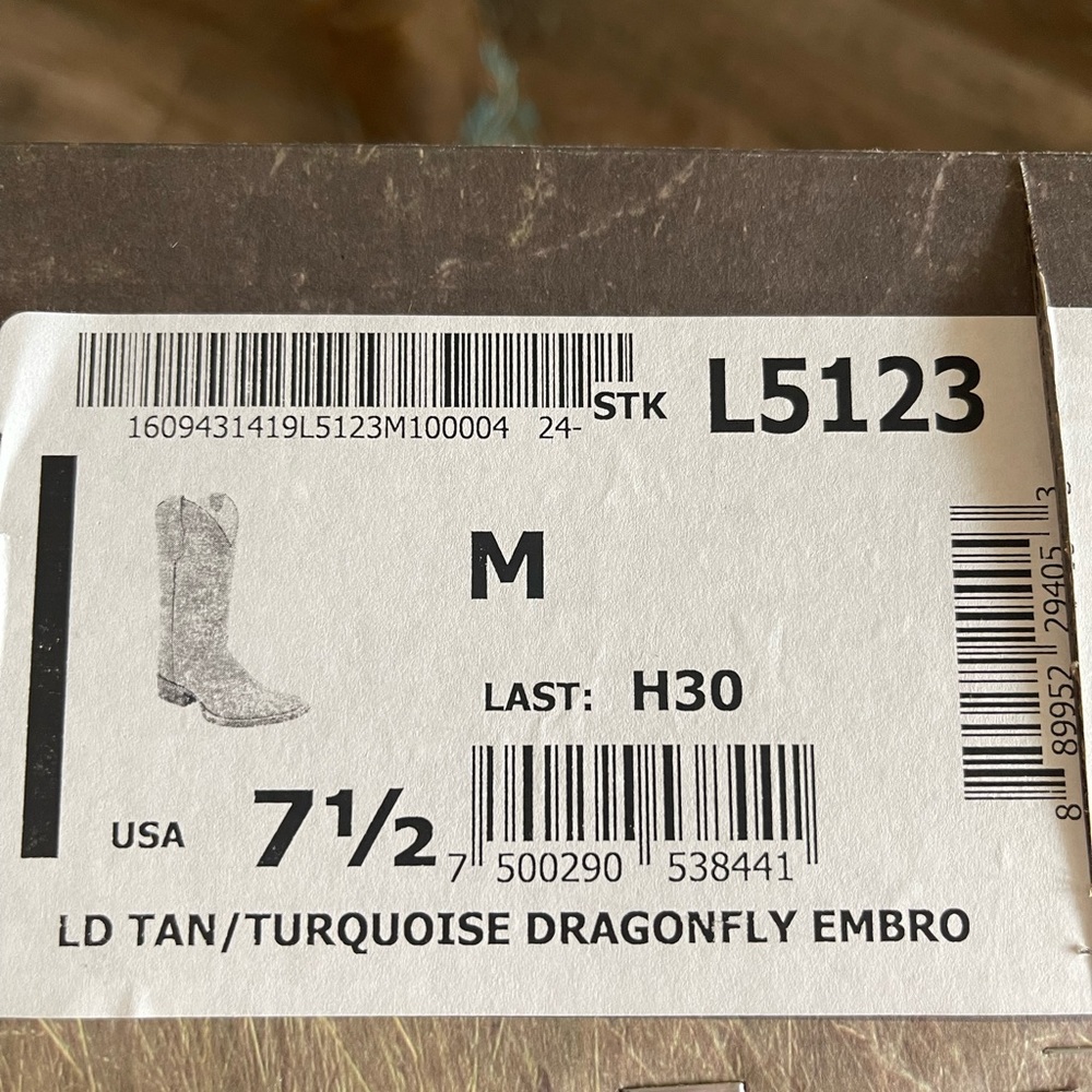 Ladies Circle G Western Boots. NWOT. In original box, and never worn. - Picture 10 of 12